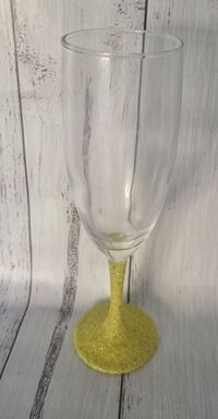 yellow glitter champagne glass personalised gift wedding birthday mothers day christmas brisbane qld australia
