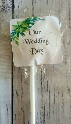 gold ring with leaves wedding lollipops personalised favours brisbane qld australia